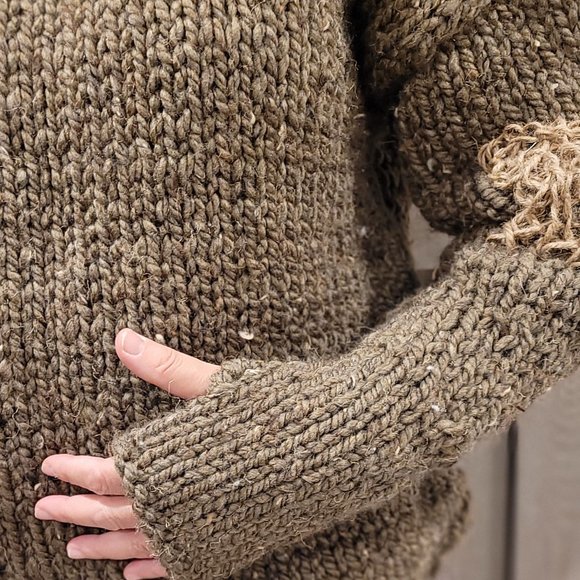 Wool winter set, sweater, hat and scarf, Barley color, hand knititted - Picture 16 of 16